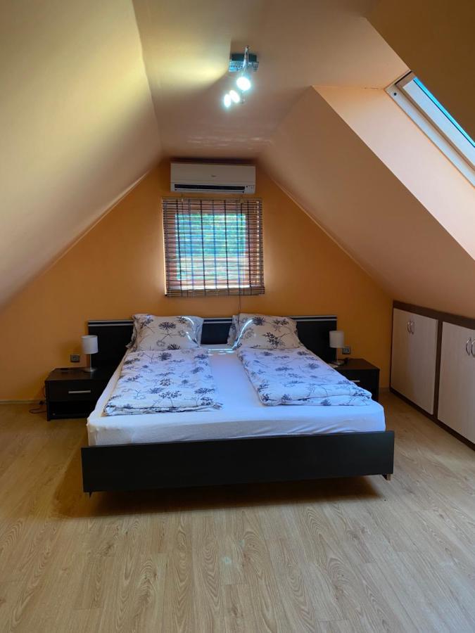 Diofa Apartman Siófok Esterno foto